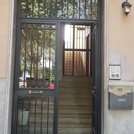 Cavour 1&3 * Roma